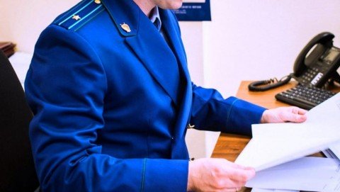 Прокуратура Беломорского района поддержала обвинение по уголовному делу о серии угонов и грабеже